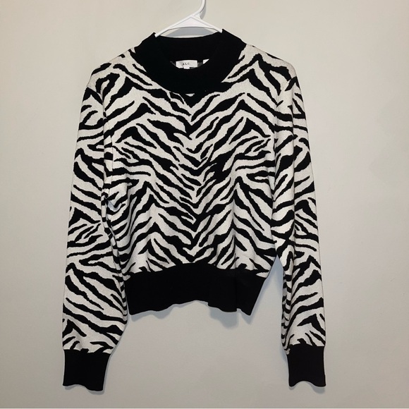 A. L. C Women Sweater Size XL - Picture 6 of 6